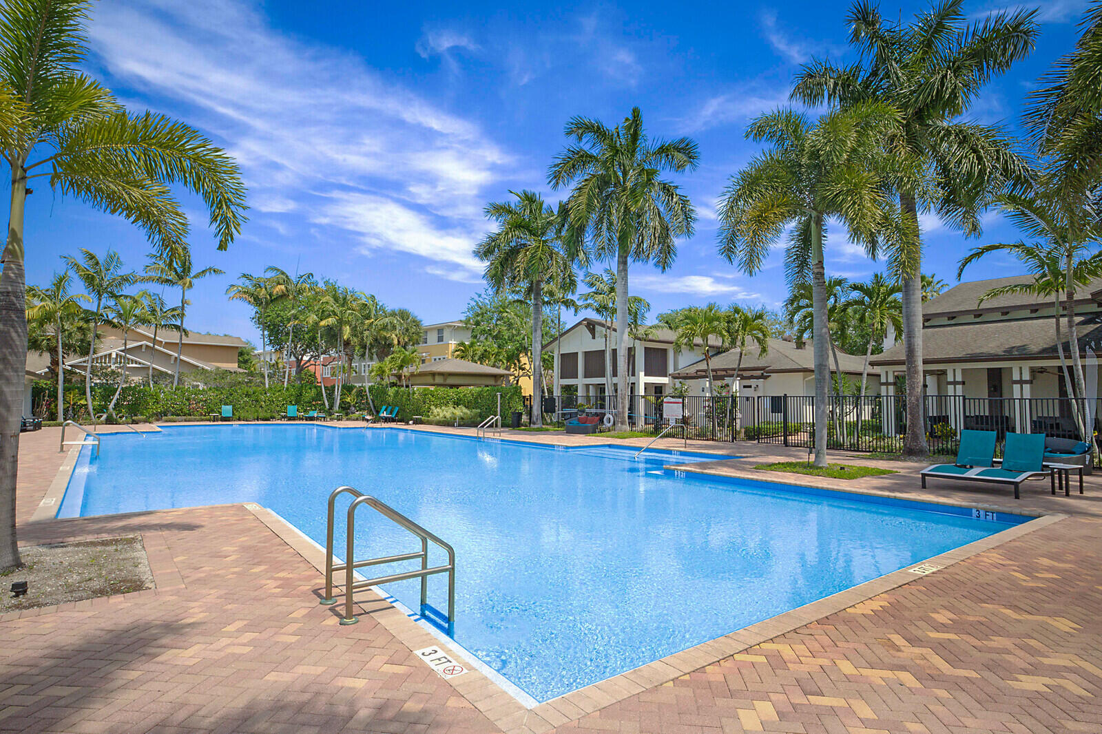 CITYSIDE CONDO - Residential