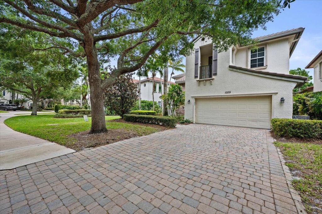 Photo of 1029 Vintner Boulevard, Palm Beach Gardens, FL 33410 (MLS # B26024374)