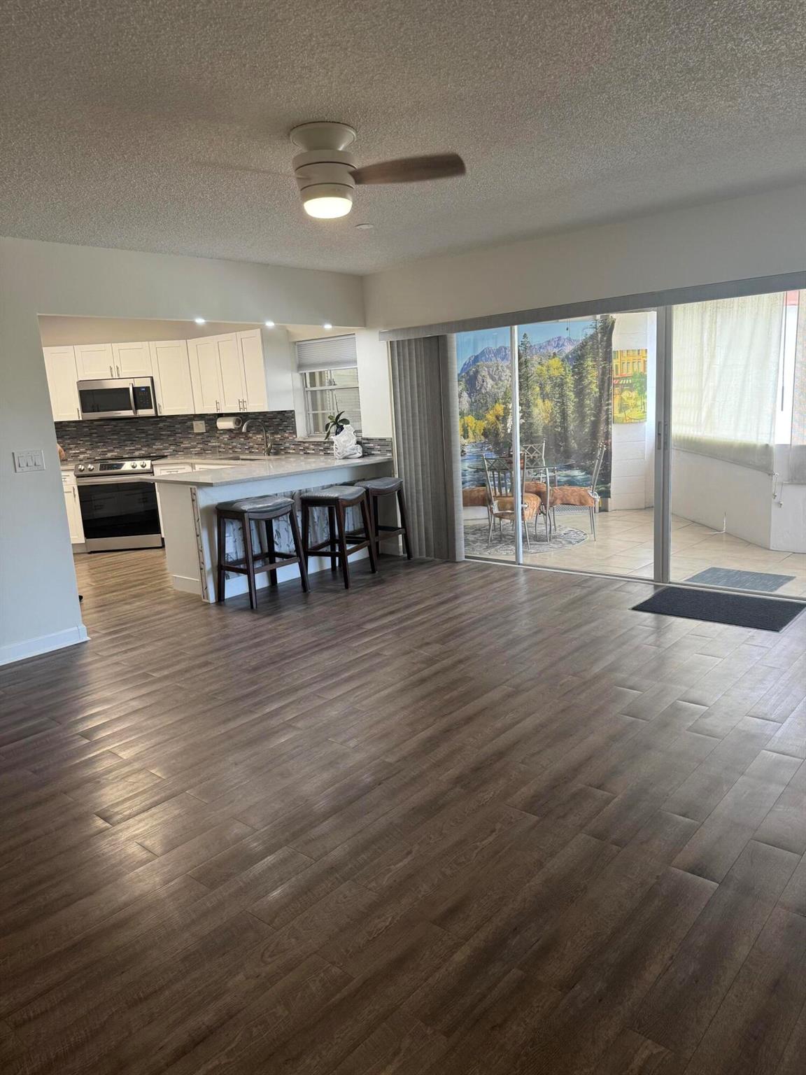 4 Greenway N 203