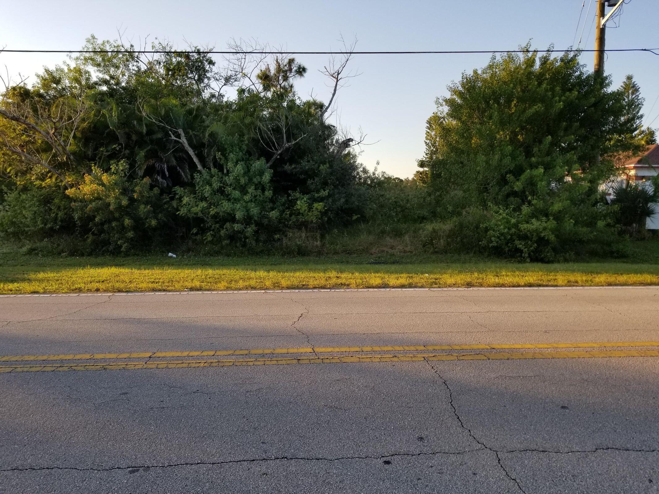 PORT ST LUCIE SECTION 40 - Land