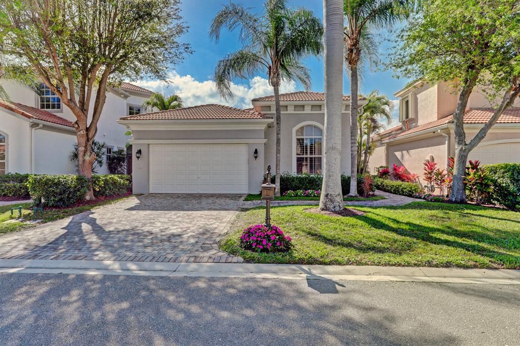 Photo of 225 Andalusia Drive, Palm Beach Gardens, FL 33418 (MLS # R10783285)