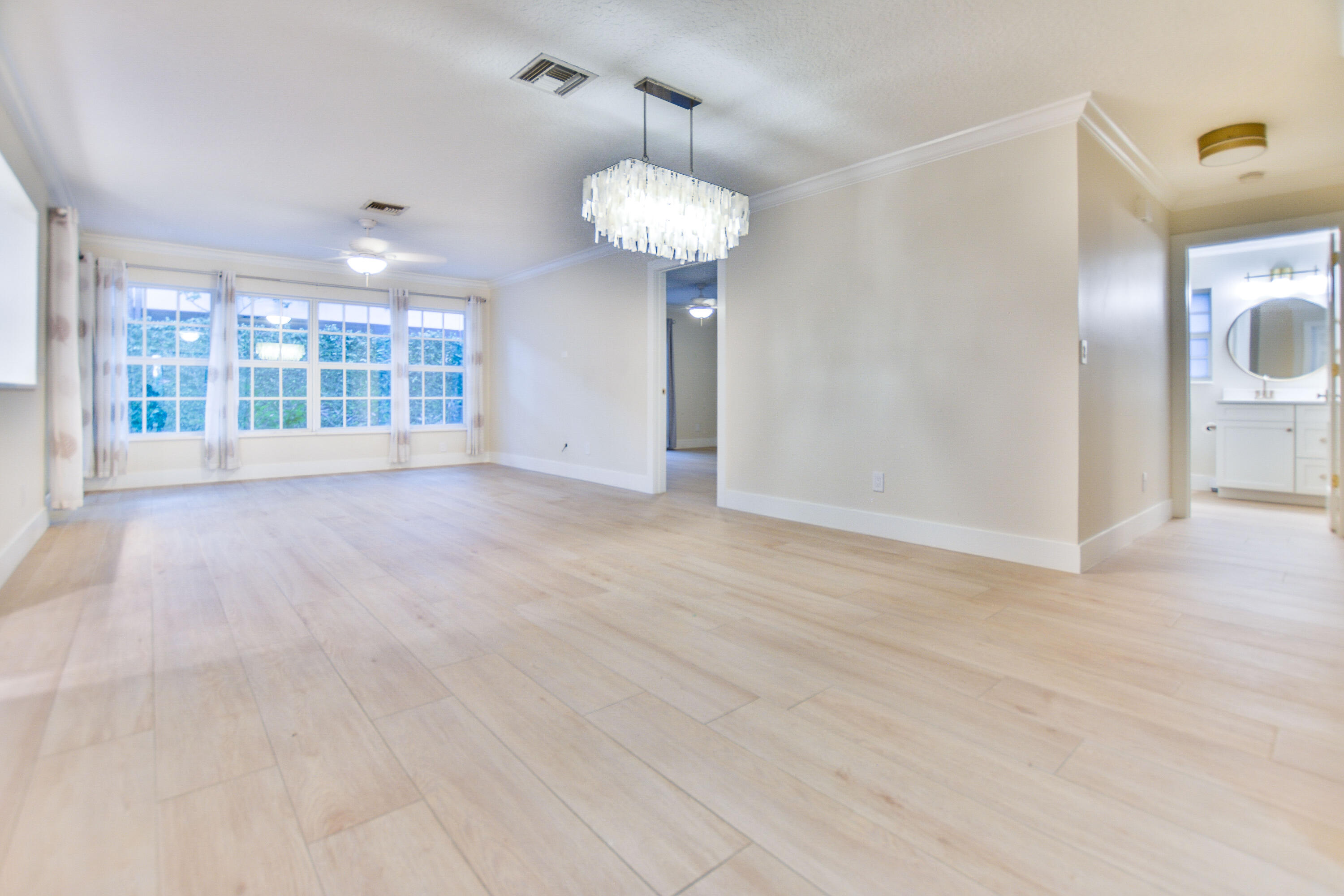 226 Moccasin Trail W