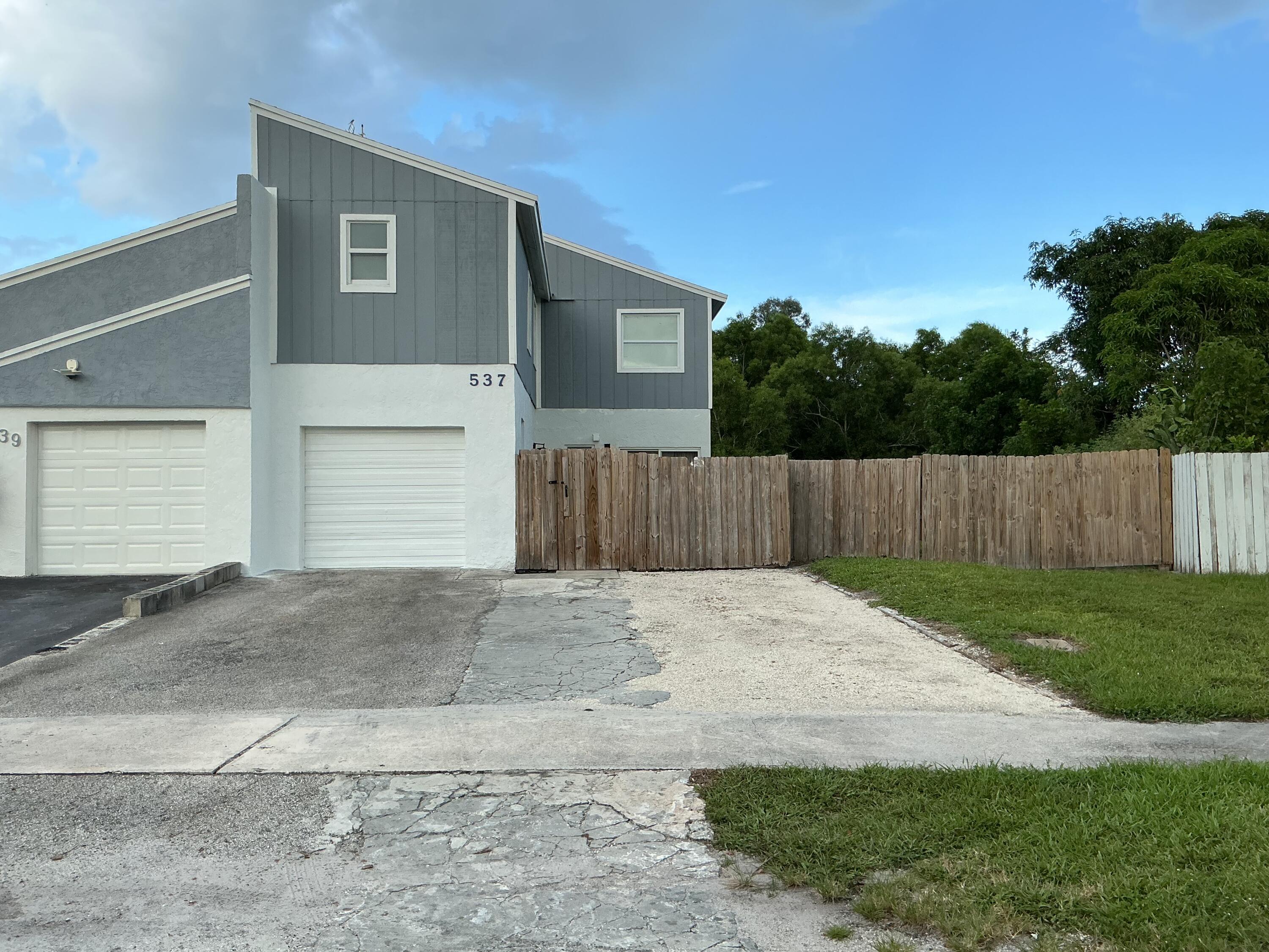 PINE TRAIL SEC 4 - Residential