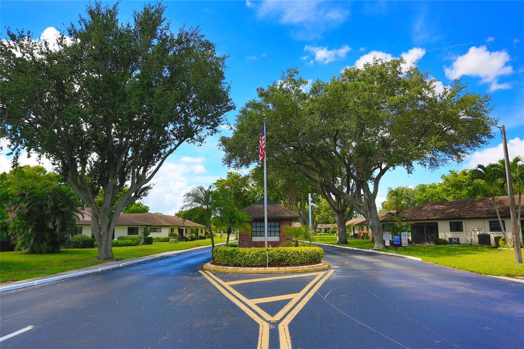 Photo of 4710 Finchwood Road #b, Boynton Beach, FL 33436 (MLS # F10518089)