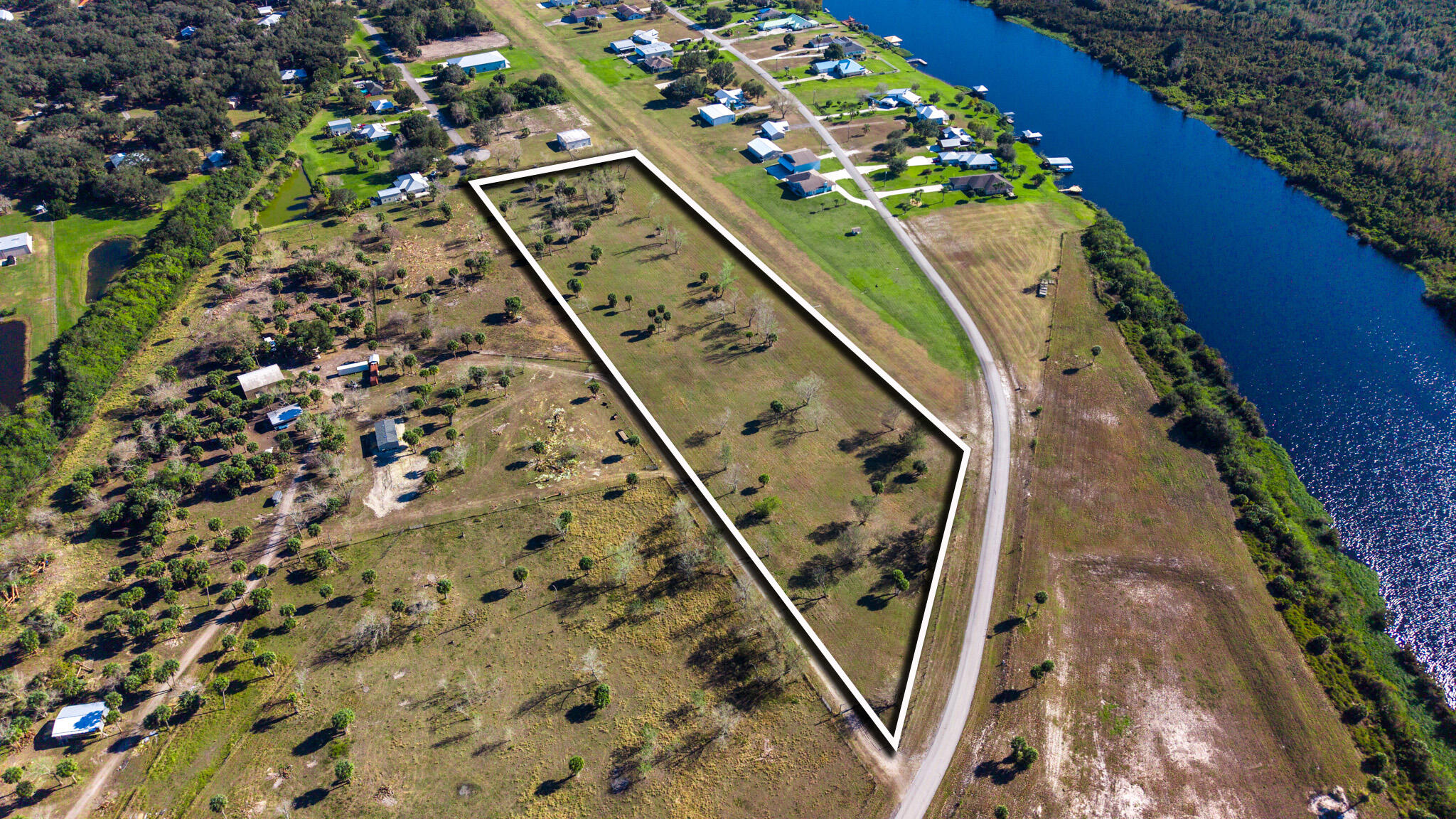 RIVER OAK ACRES - Land