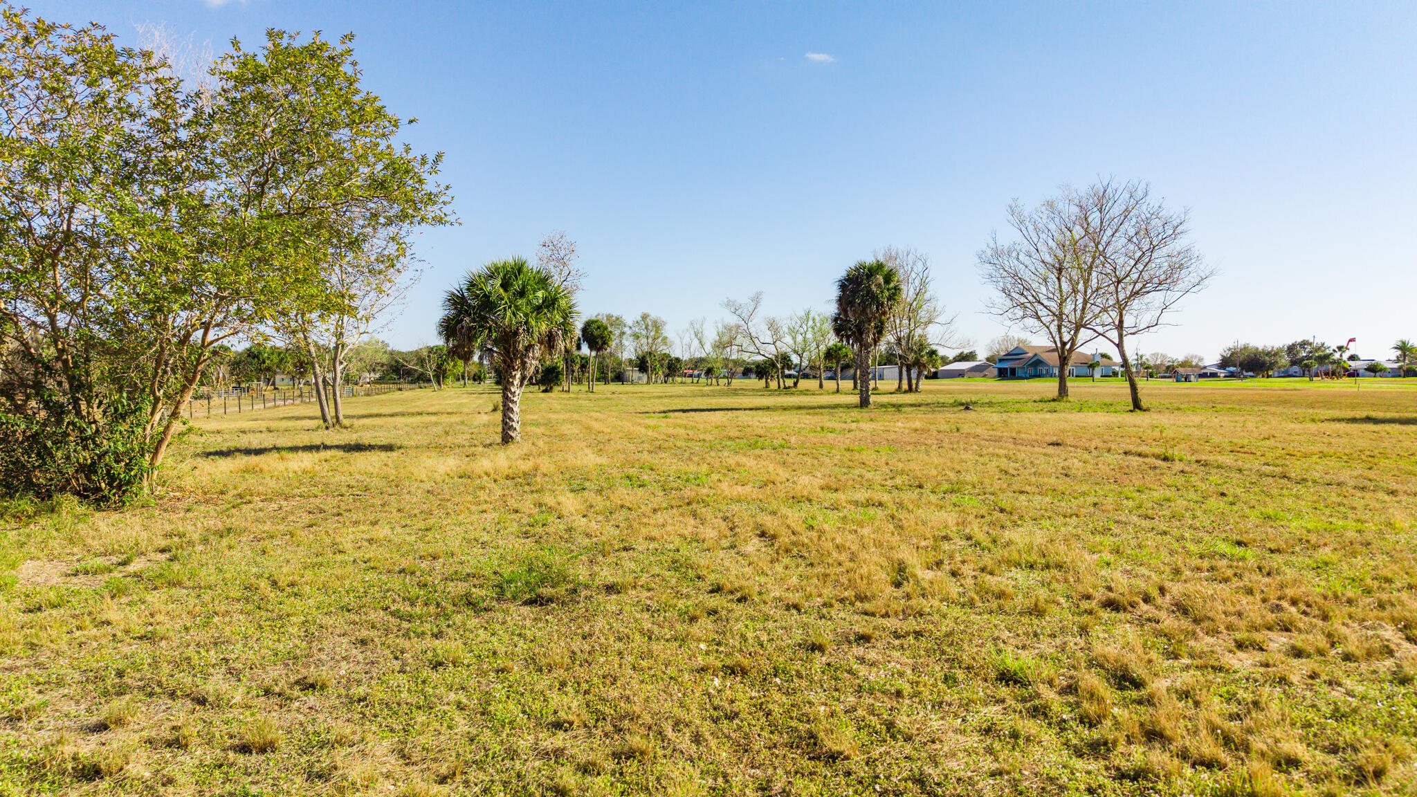 RIVER OAK ACRES - Land