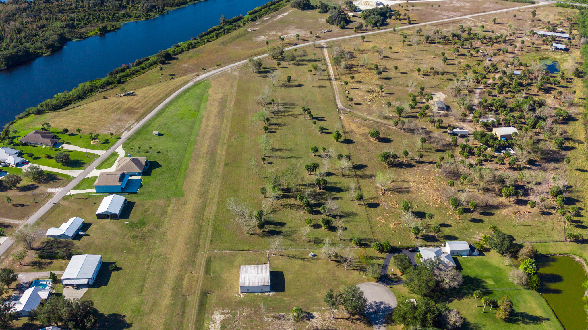 RIVER OAK ACRES - Land