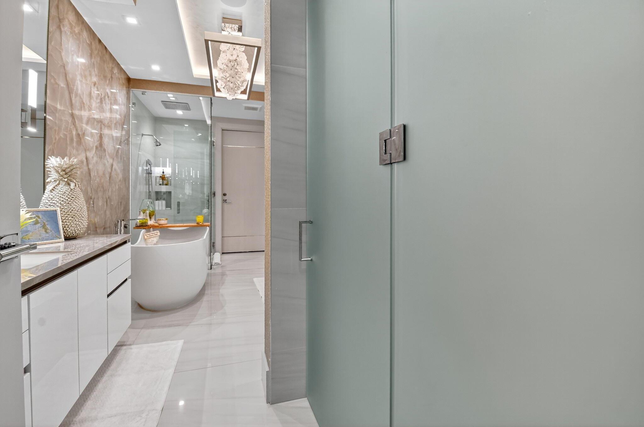 OCEAN DELRAY - Residential