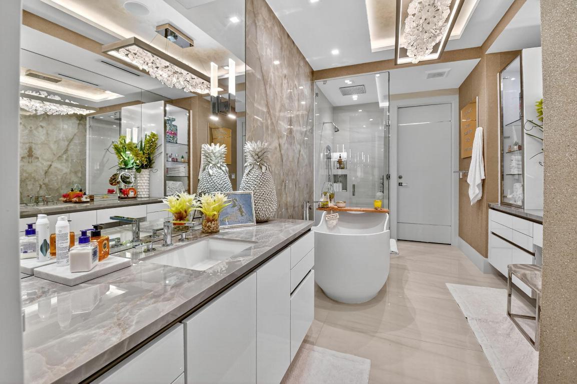 OCEAN DELRAY - Residential