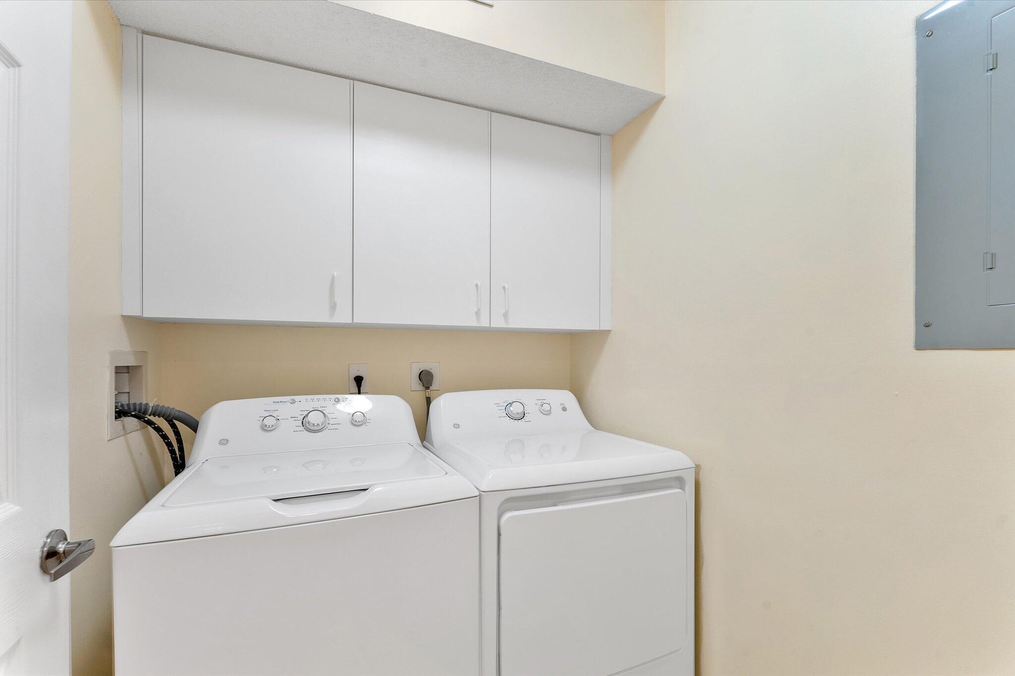 GRANVILLE CONDOMINIUM E - Residential