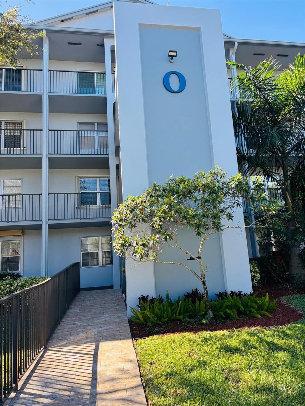 Photo of 800 SW 125th Way #112 O, Hollywood, FL 33027 (MLS # F10549632)