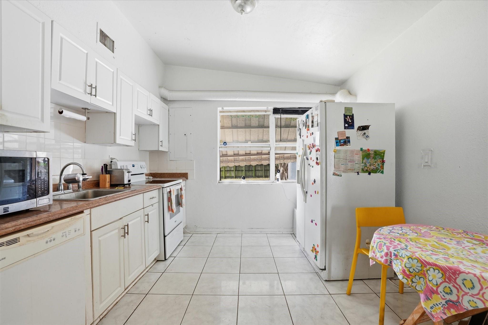 Lake Forest Sec 2 34-23 B - Residential