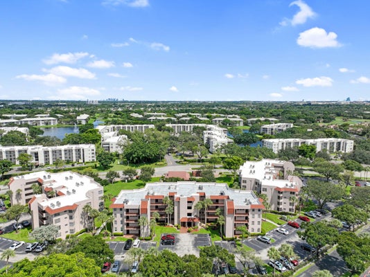 1900 SABAL PALM DR APT 205, DAVIE, FL 33324 - Image 3ddcac91fa9d0d1eab6f9fcc6ff170b4/2449572276