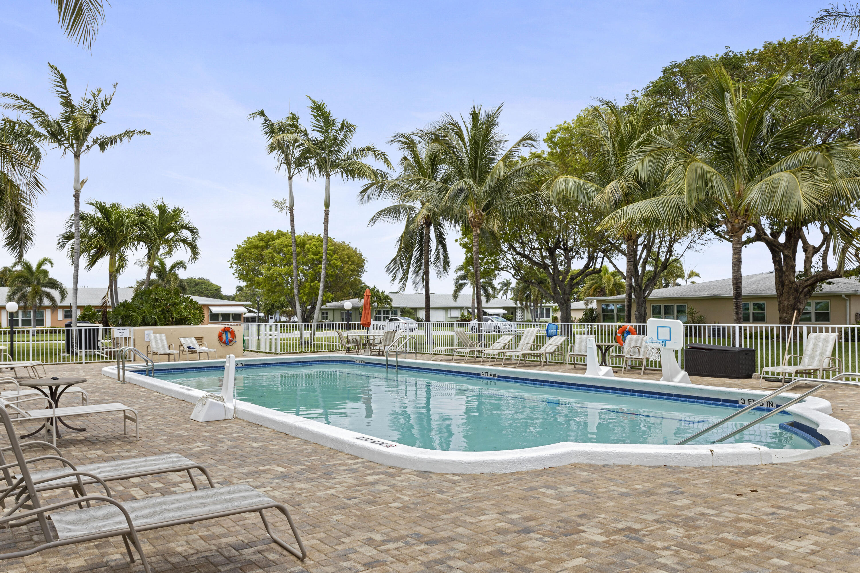 HIGH POINT CONDO SEC 4 - Residential