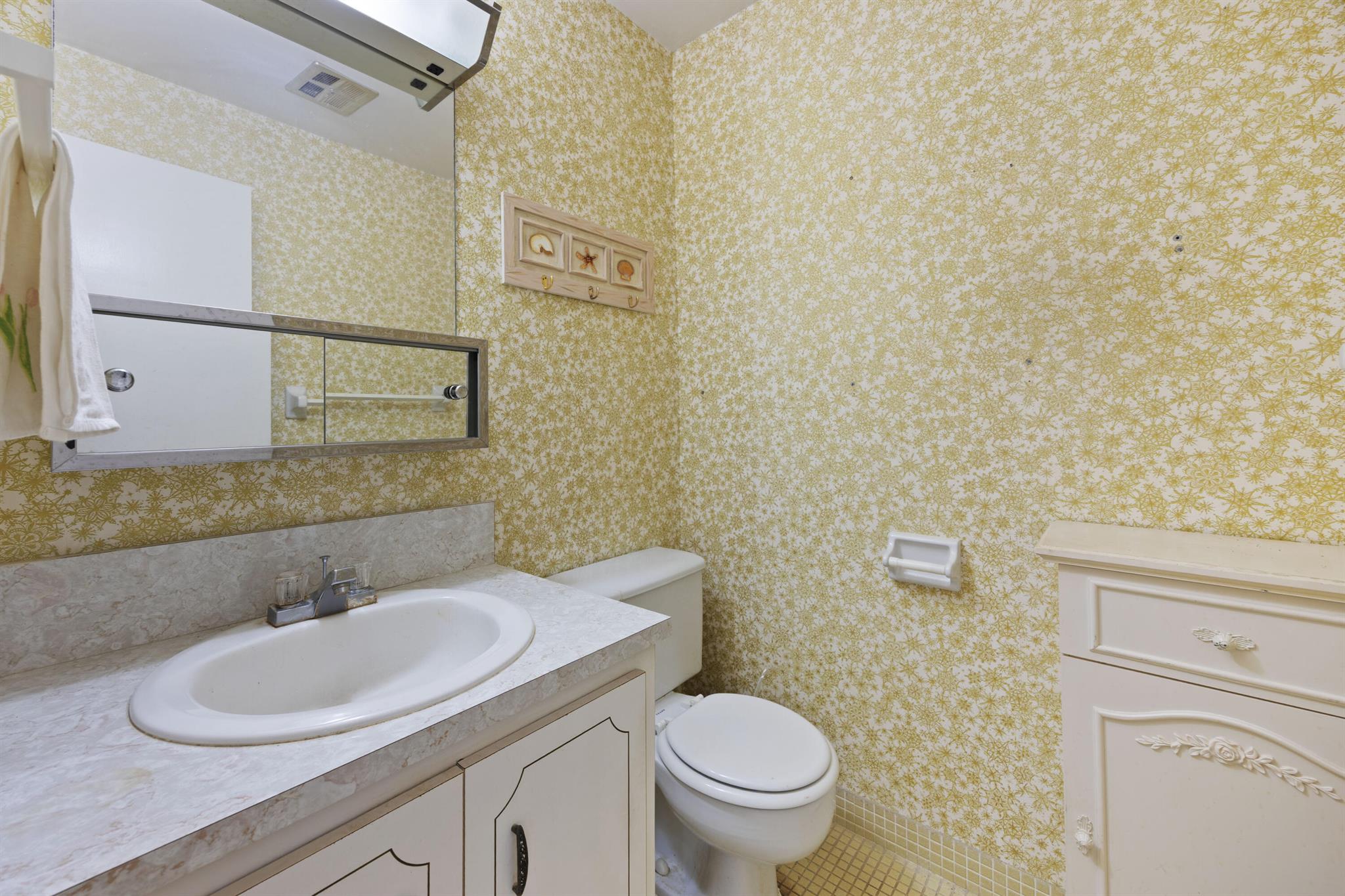 HIGH POINT CONDO SEC 4 - Residential