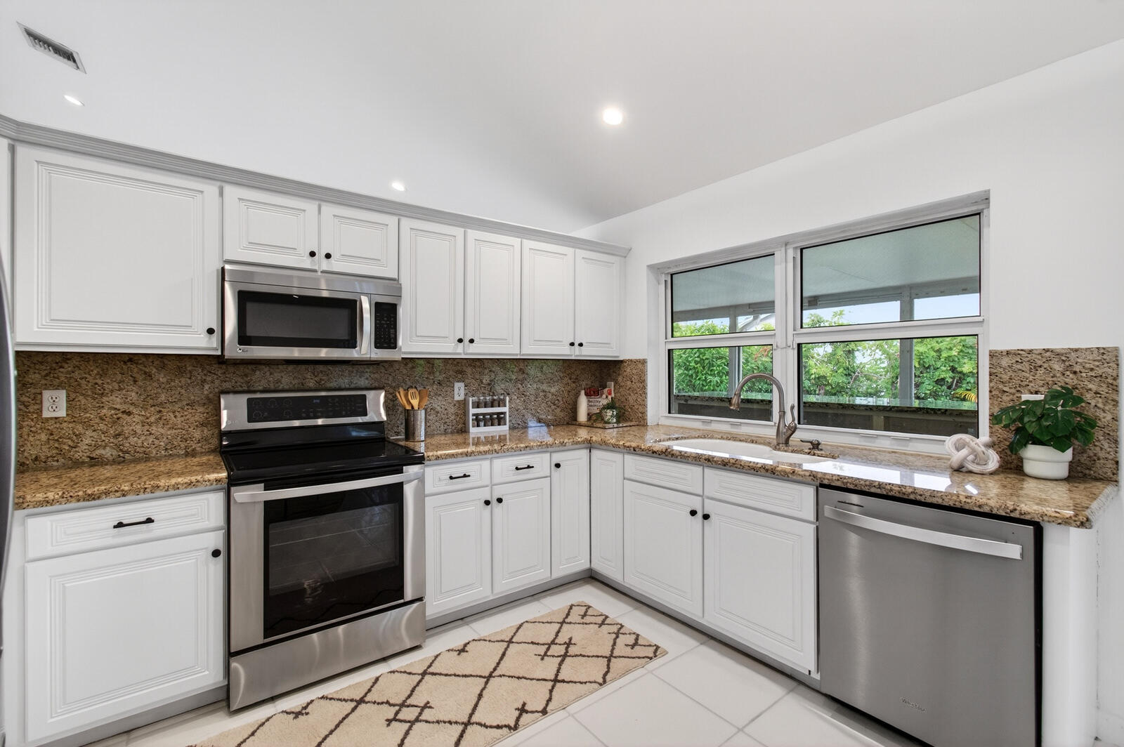 1615 Satin Leaf Court