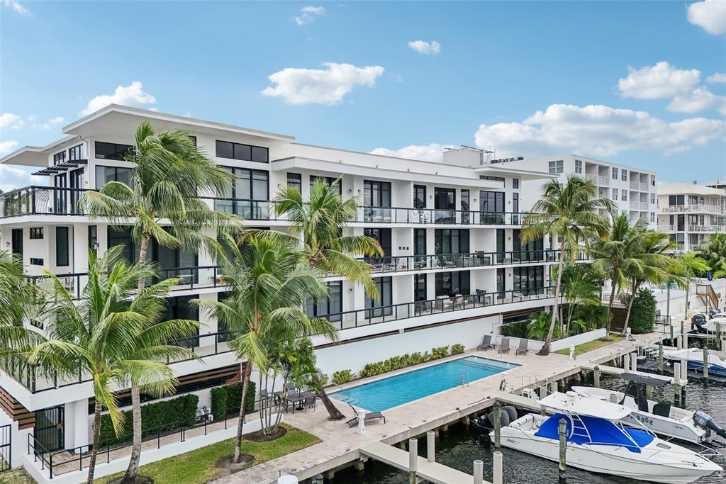 Photo of 161 Isle Of Venice Drive #303, Fort Lauderdale, FL 33301 (MLS # F10526121)