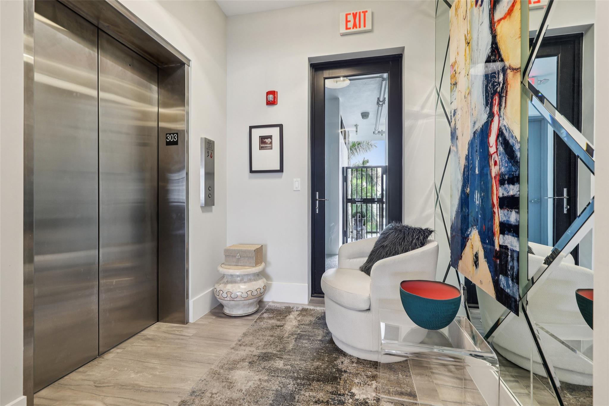 161 Isle Of Venice Dr 303