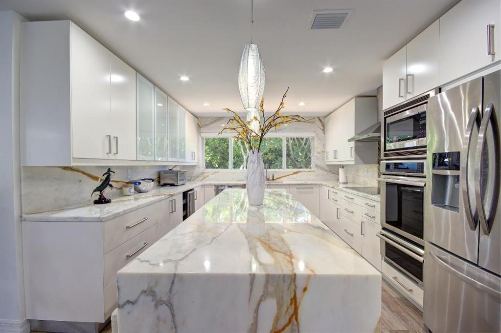 BOCA RATON SQUARE unit 19 - Residential