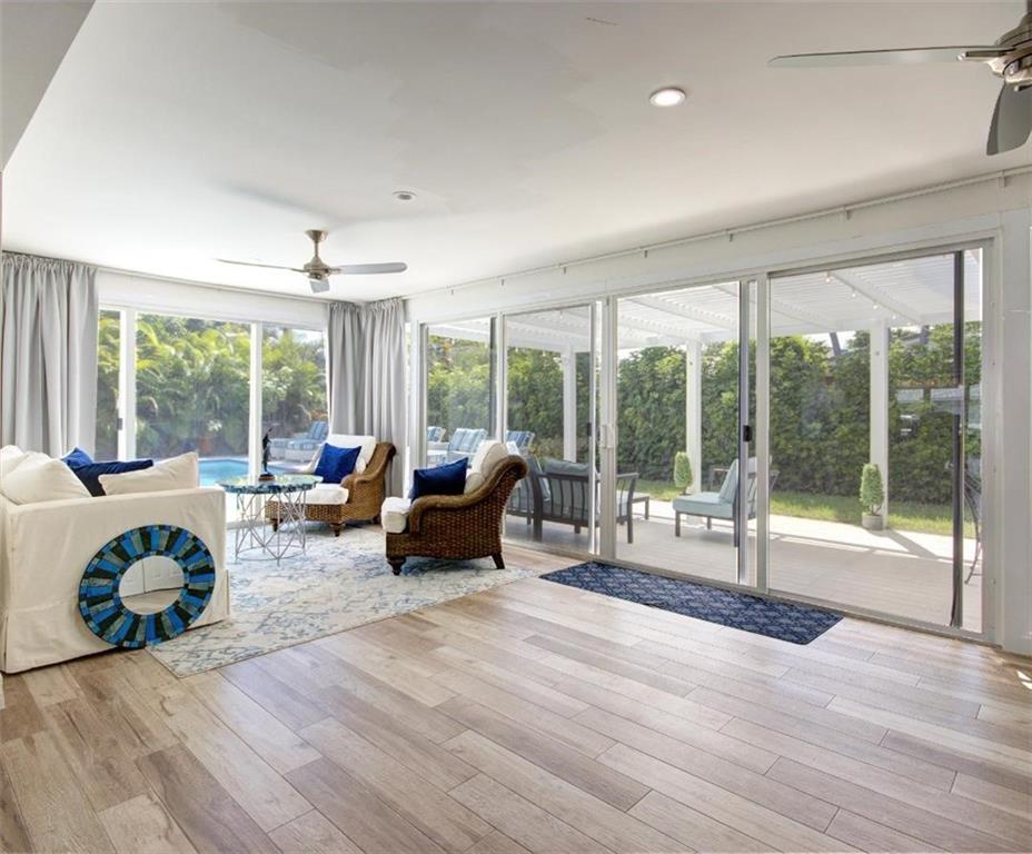 BOCA RATON SQUARE unit 19 - Residential