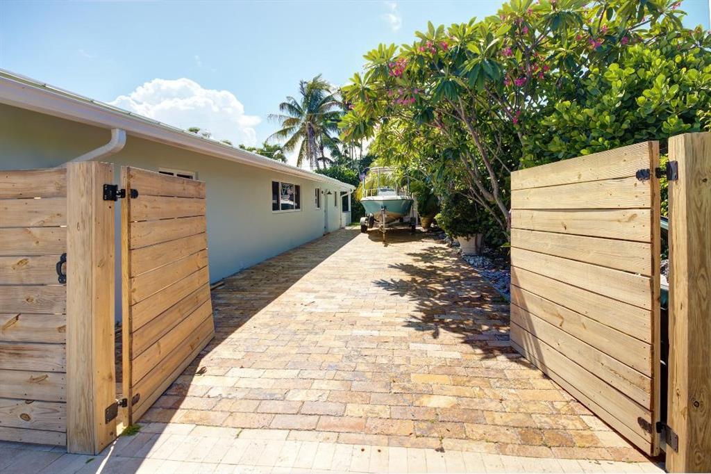 BOCA RATON SQUARE unit 19 - Residential