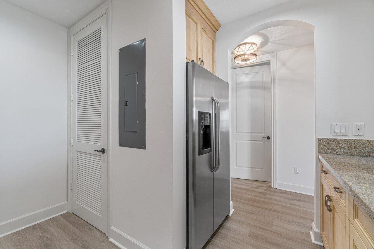 CITY WALK AT PINEAPPLE GR - Residential Lease