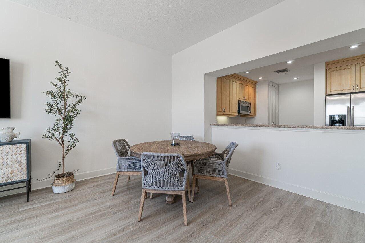 CITY WALK AT PINEAPPLE GR - Residential Lease