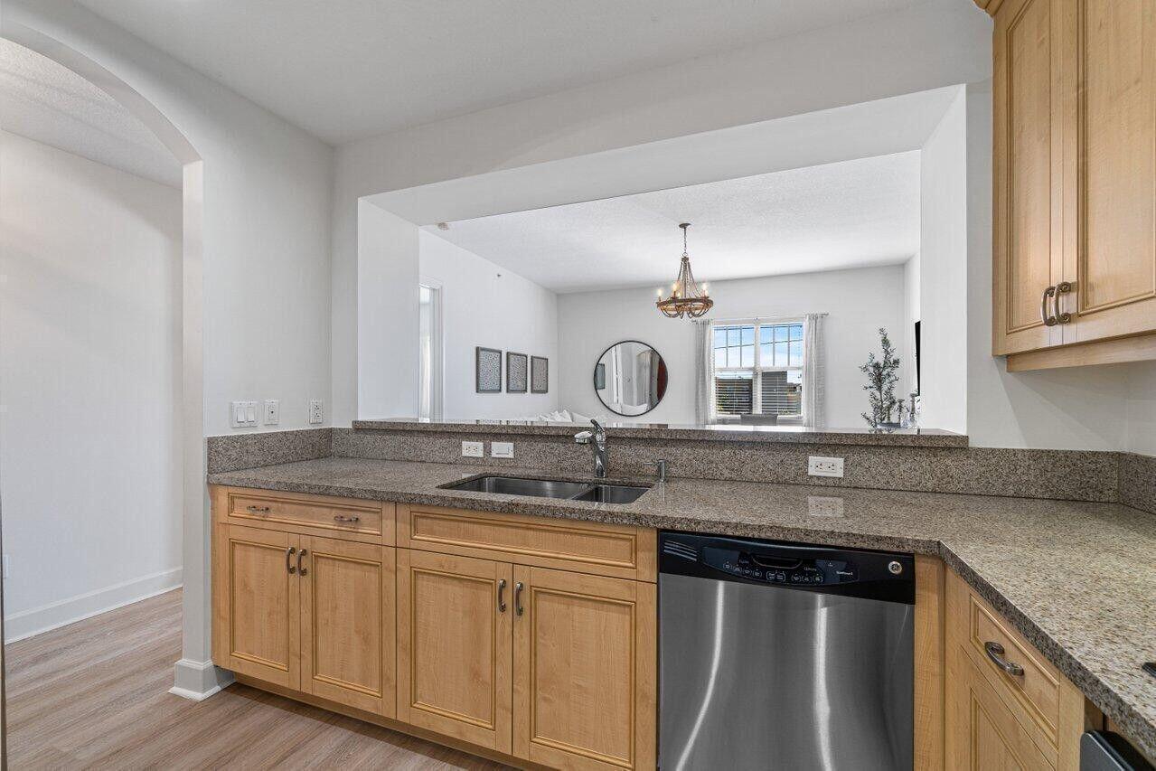 CITY WALK AT PINEAPPLE GR - Residential Lease