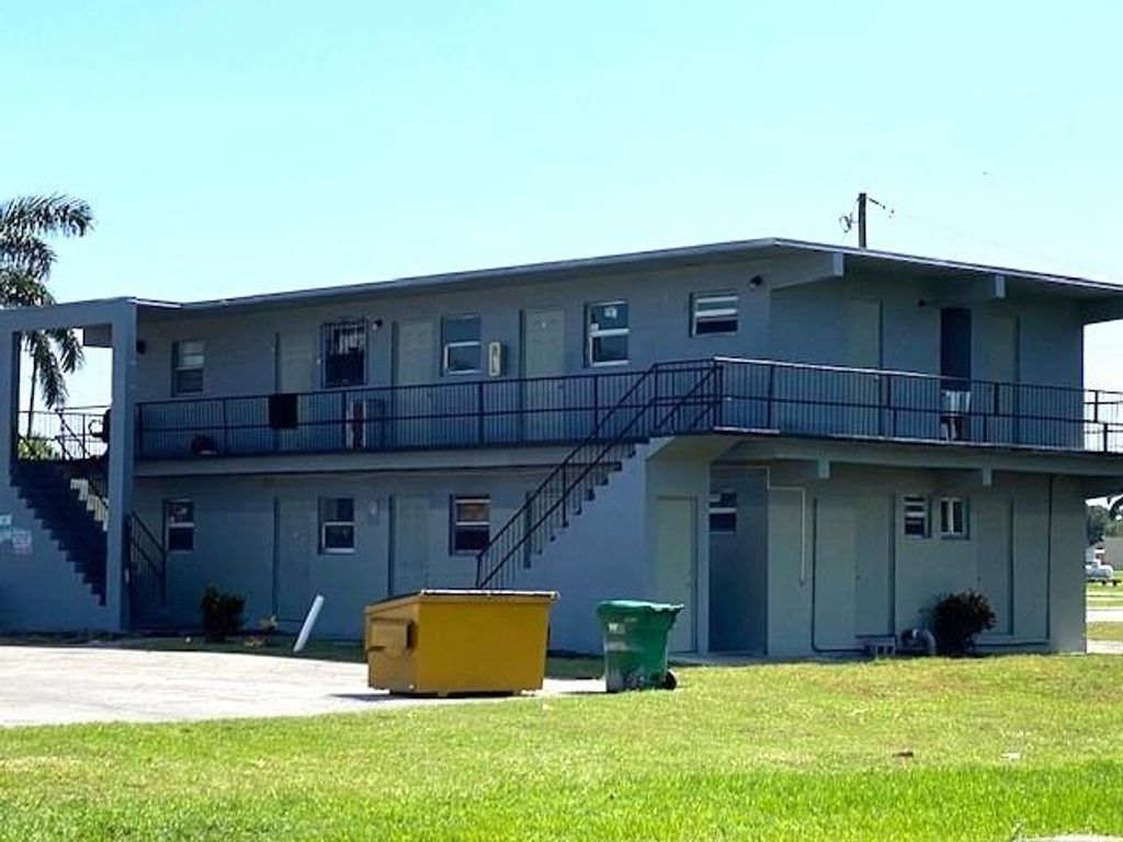 Photo of 286 Daniel Place, Pahokee, FL (MLS # F10385117)