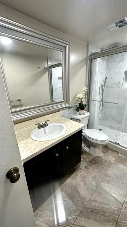 ALL AGES, NO PETS ALLOWED. IN WASHER AND DRYER, PRIVATE SCREENED-IN-BALCONY, COMMUNITY BOASTS A POOL, STATE-OF-THE-ART GYM, ACTIVITY ROOM, POOL TABLES, TENNIS COURTS, SAUNA & MUCH MORE! CLOSE TO MAJOR HIGHWAYS AND POPULAR SHOPPING AREA. VACANT EASY SHOWING PLEASE REQUEST ONLINE. TENANTS MUST APPLY FOR HOA. *** AS PER ASSOCIATION A MINIMUM OF 640 CREDIT SCORE IS REQUIRED ***