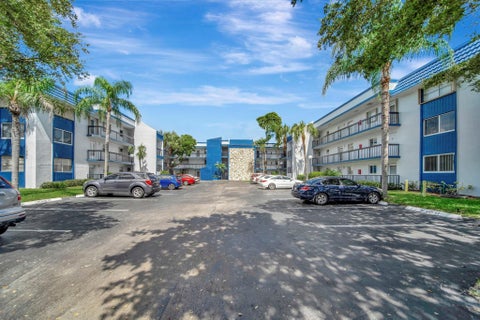 Tiny photo for 3100 Holiday Springs Boulevard #305, Margate, FL 33063 (MLS # B26041959)