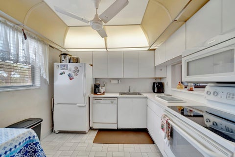Tiny photo for 3100 Holiday Springs Boulevard #305, Margate, FL 33063 (MLS # B26041959)