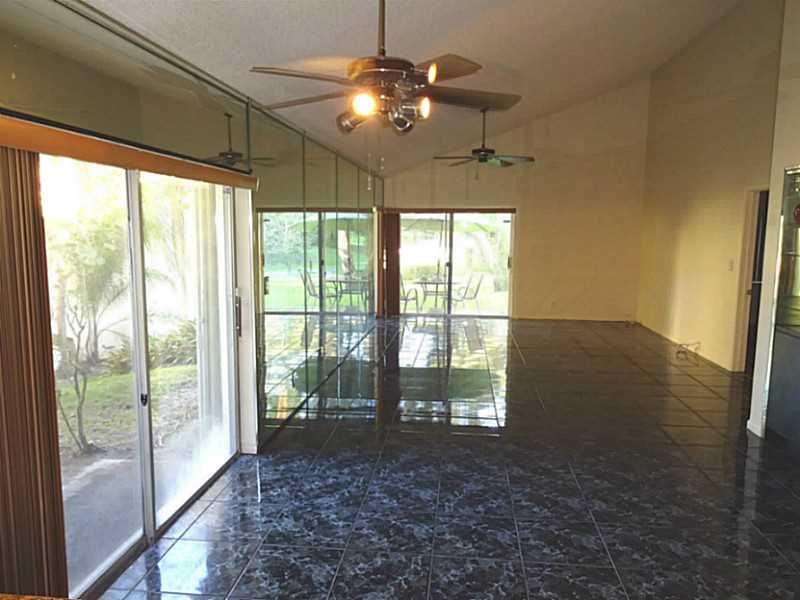 HILLS OF INVERRARY - Residential Lease