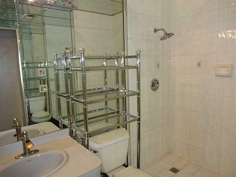 HILLS OF INVERRARY - Residential Lease