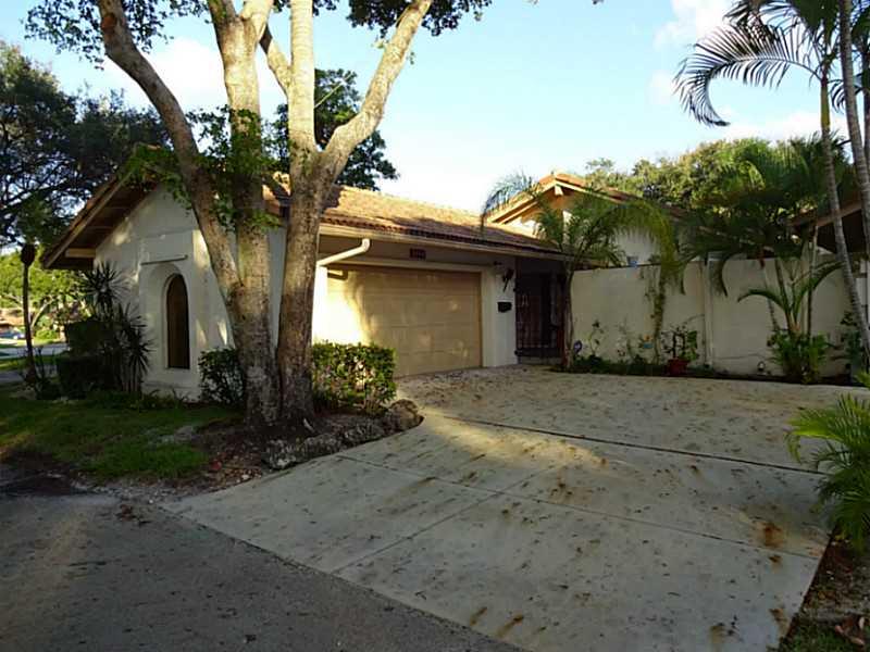 HILLS OF INVERRARY - Residential Lease