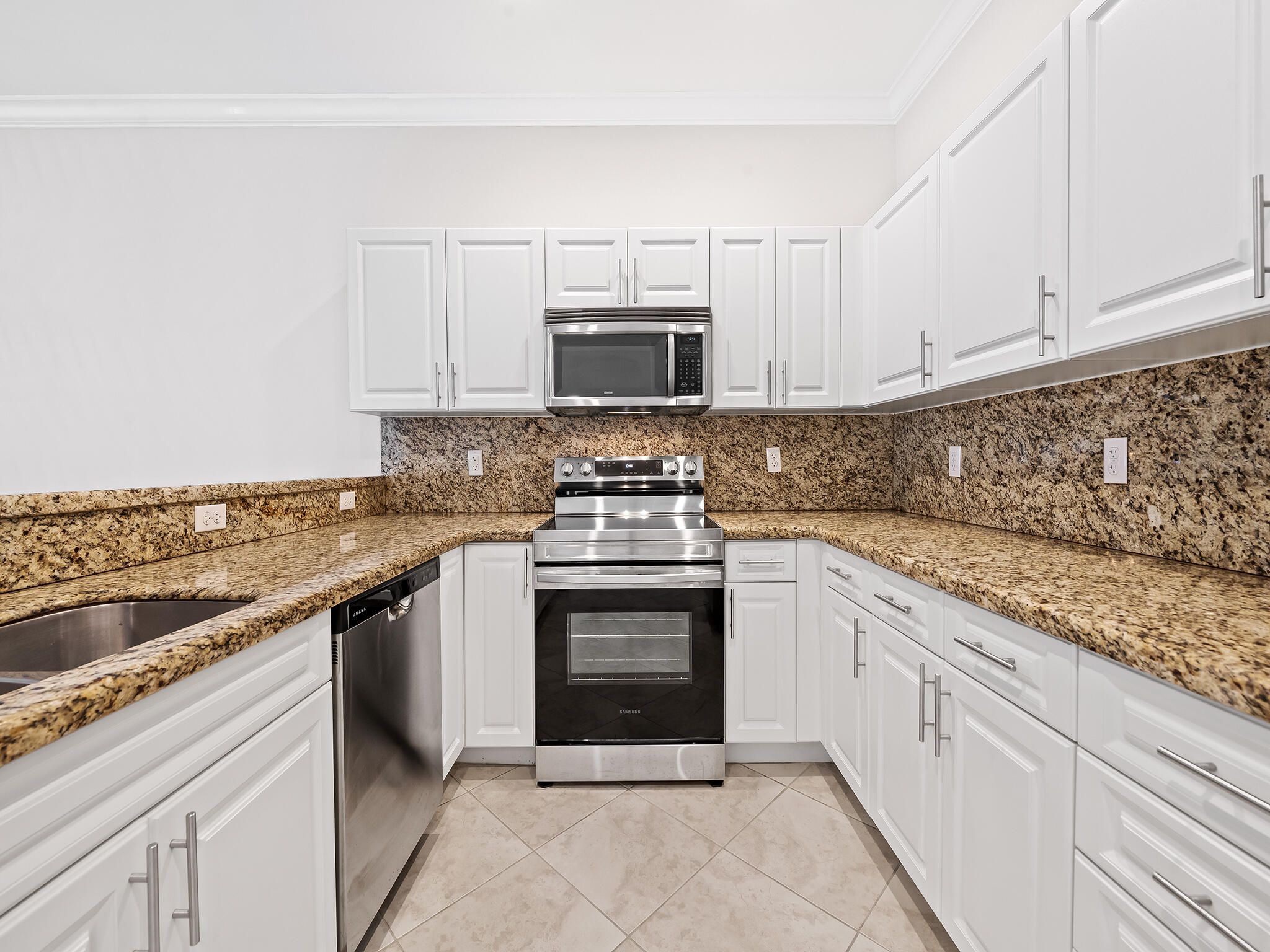 MAINSTREET TOWNHOMES II - Residential