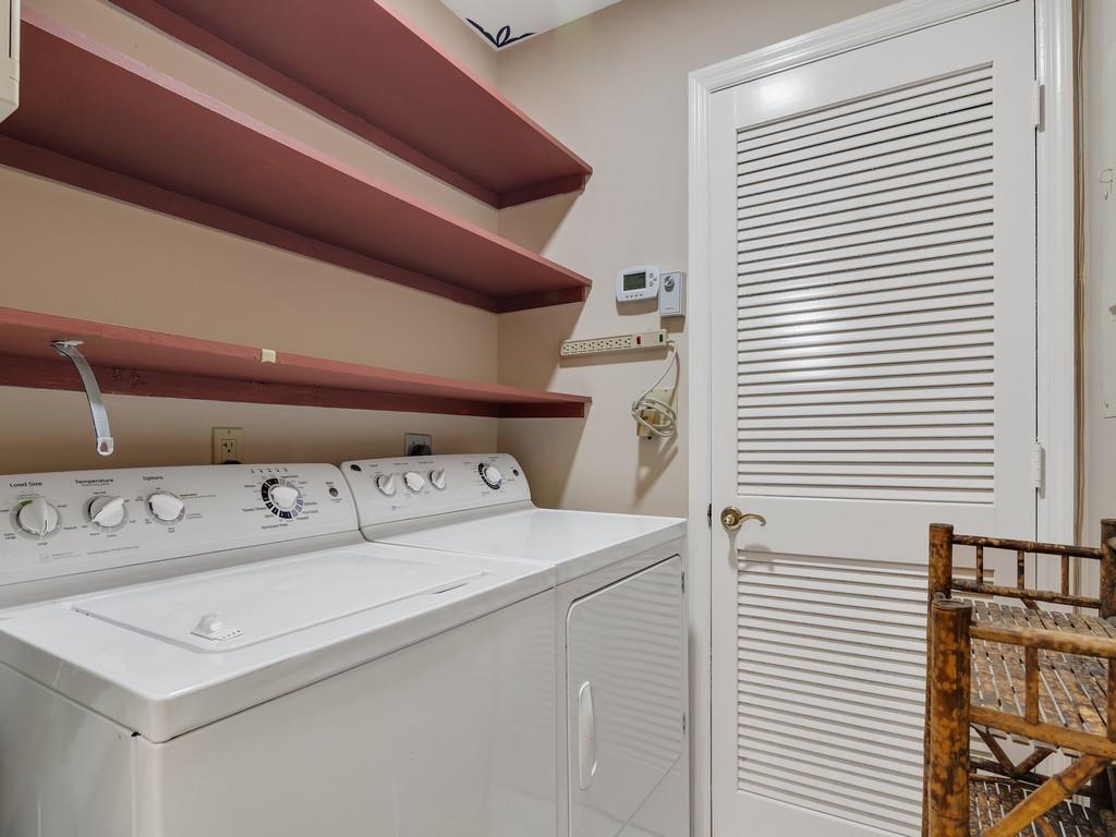 Victoria Condo - Residential