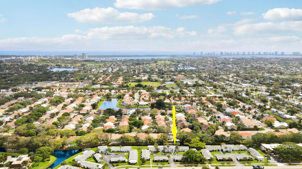 Photo of 10128 Meridian Way N #7, Palm Beach Gardens, FL 33410 (MLS # B26004707)