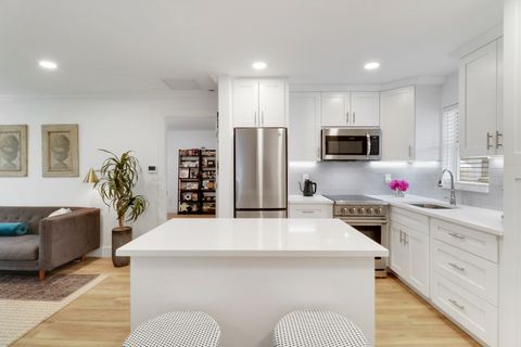 Photo of 10128 Meridian Way N #7, Palm Beach Gardens, FL 33410 (MLS # B26004707)