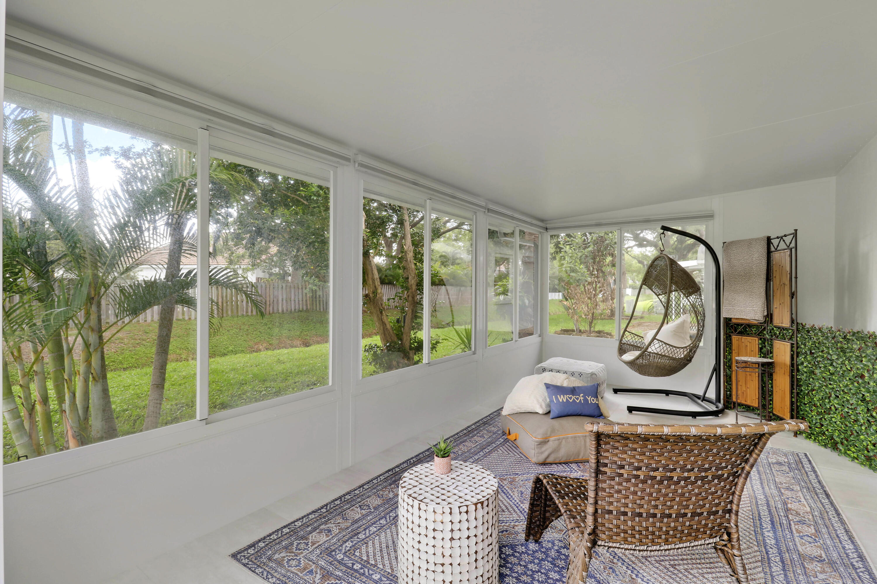 MERIDIAN CONDO 1 - Residential