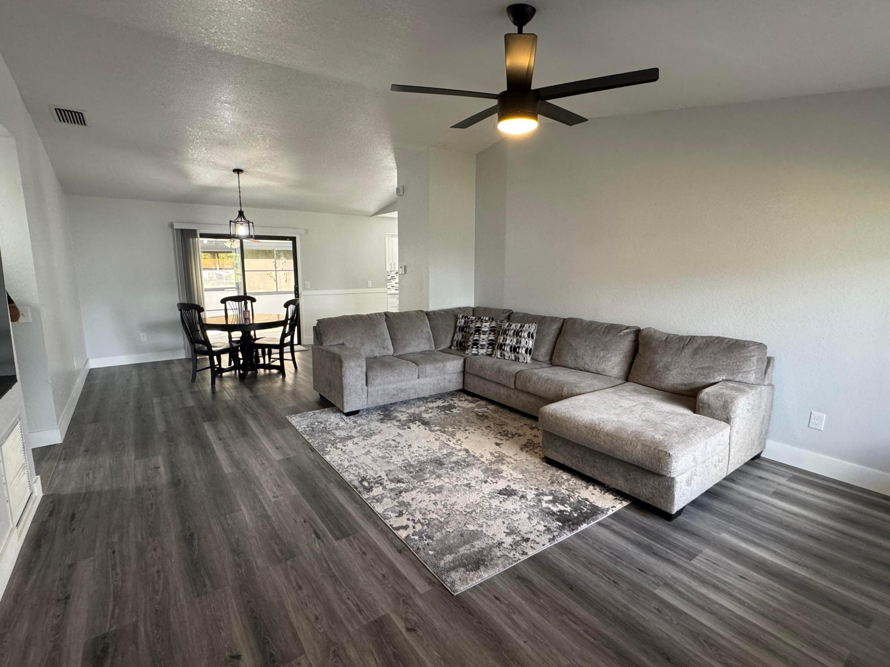 PORT ST LUCIE SECTION 40 - Residential Lease