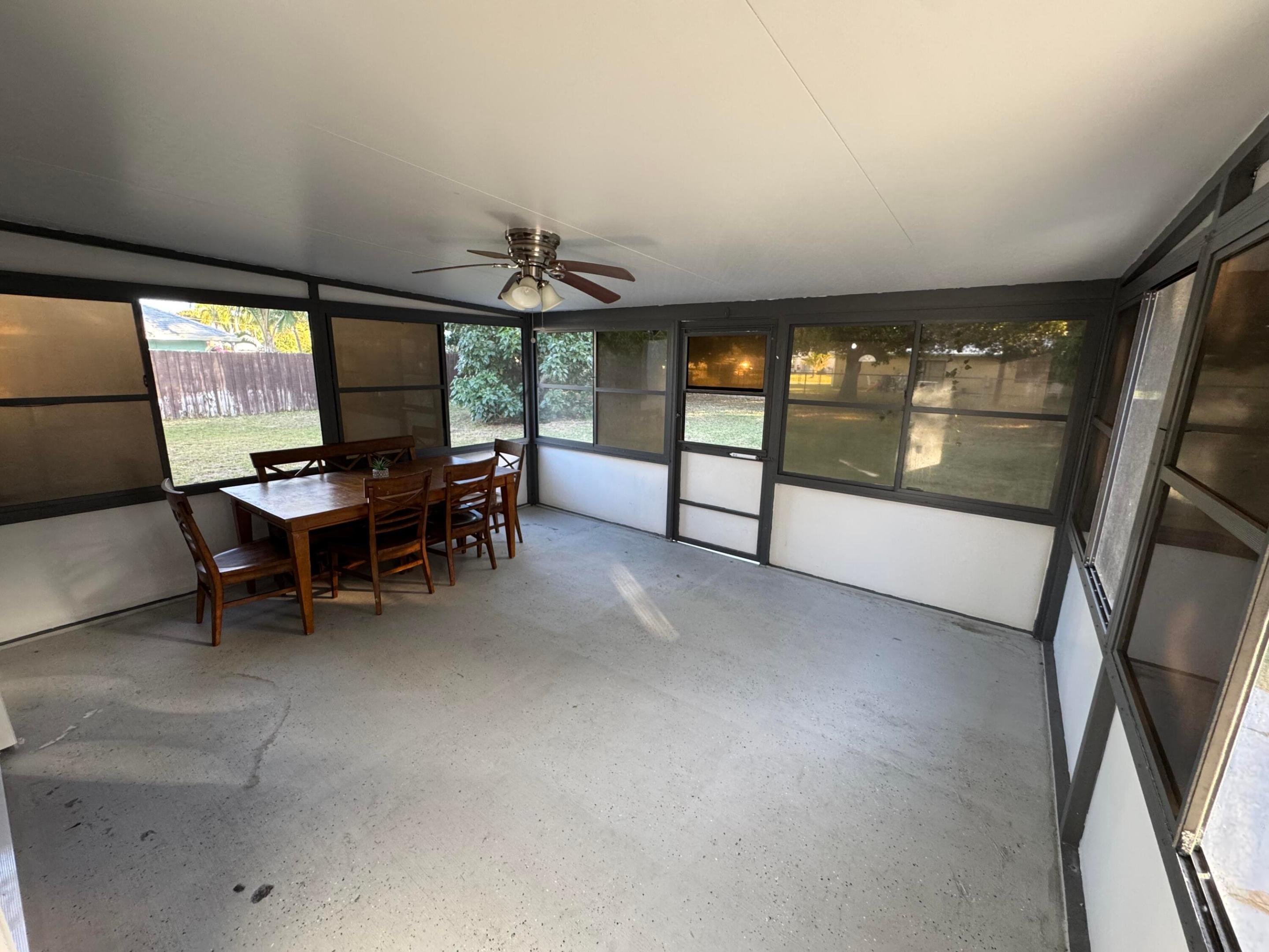 PORT ST LUCIE SECTION 40 - Residential Lease