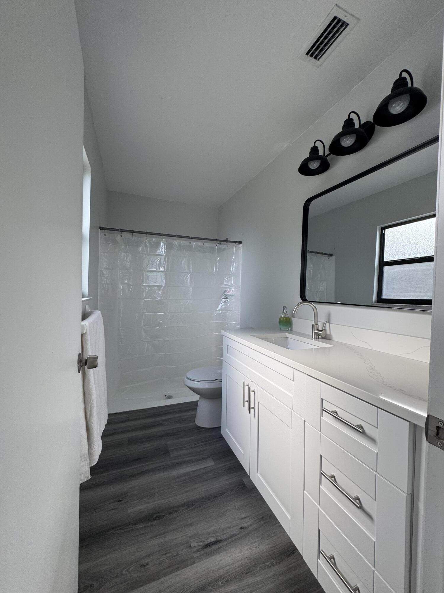 PORT ST LUCIE SECTION 40 - Residential Lease