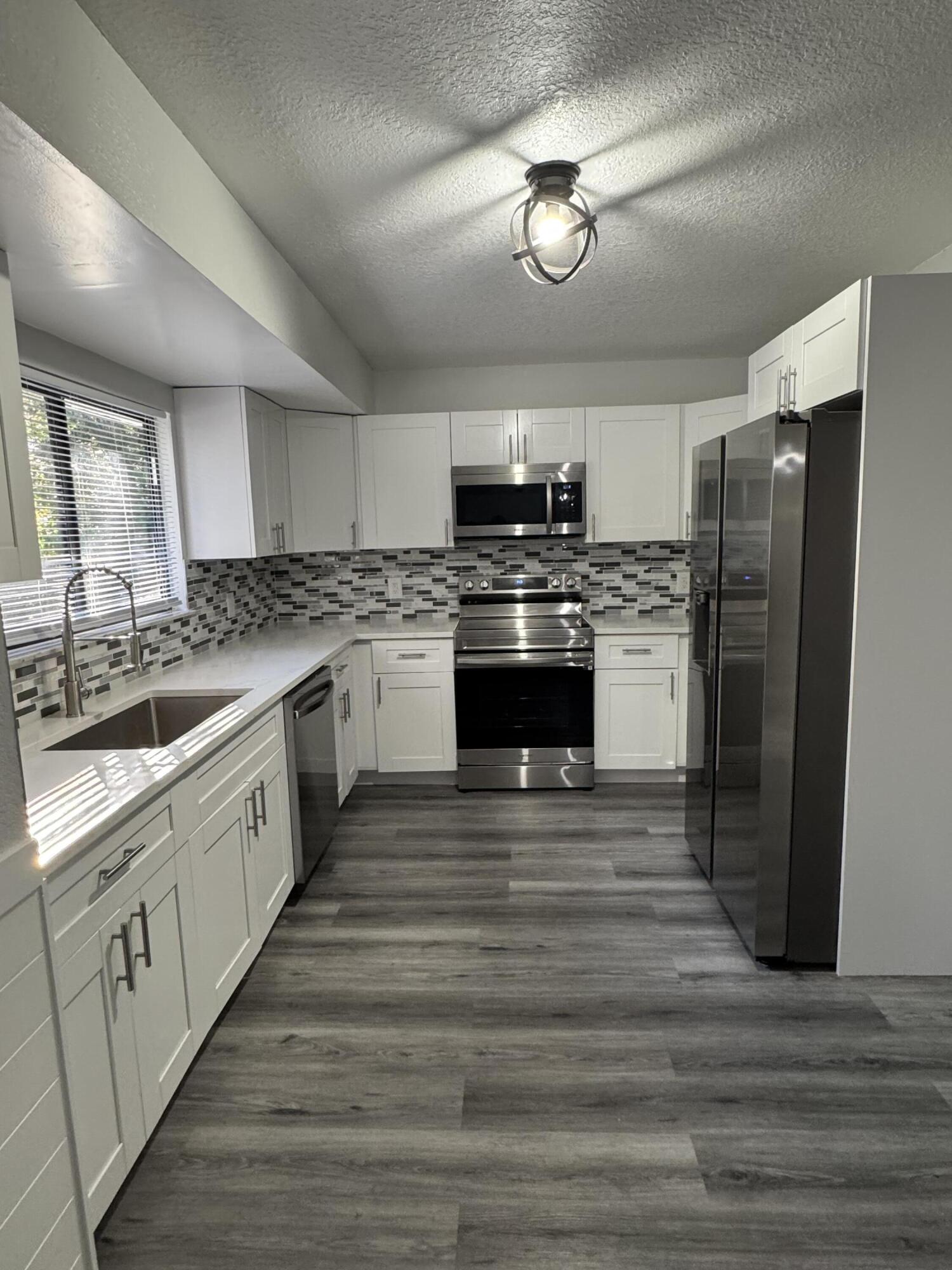 PORT ST LUCIE SECTION 40 - Residential Lease