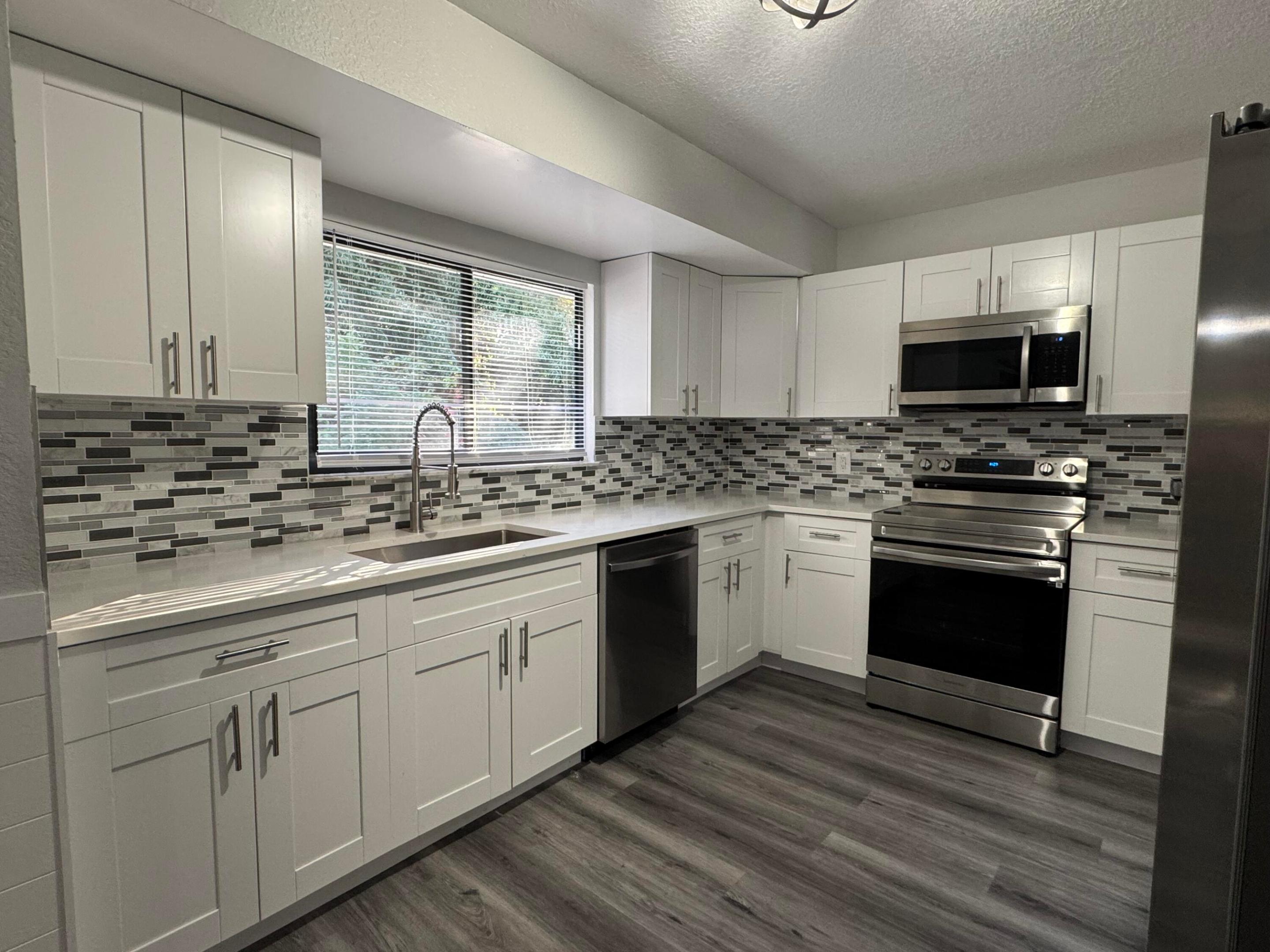 PORT ST LUCIE SECTION 40 - Residential Lease