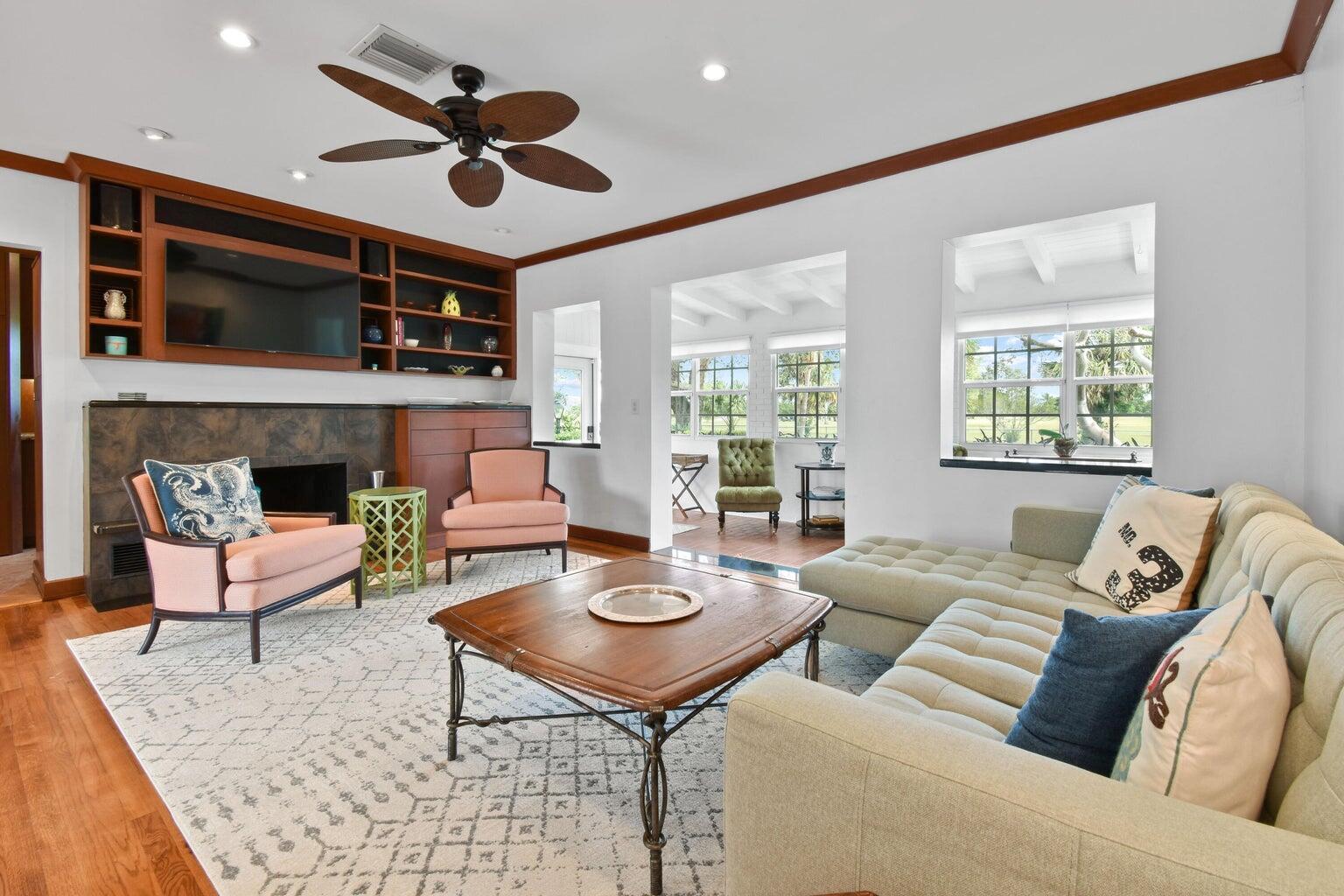 LAKE WORTH TOWN OF - Residential Lease