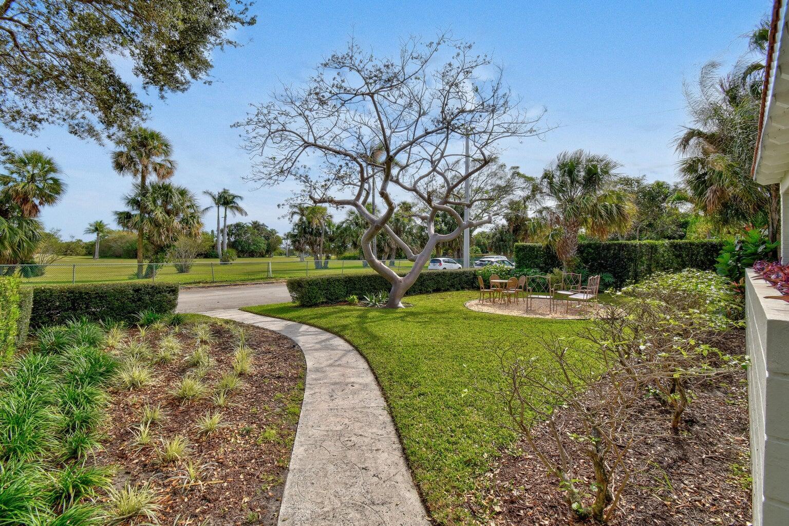 LAKE WORTH TOWN OF - Residential Lease