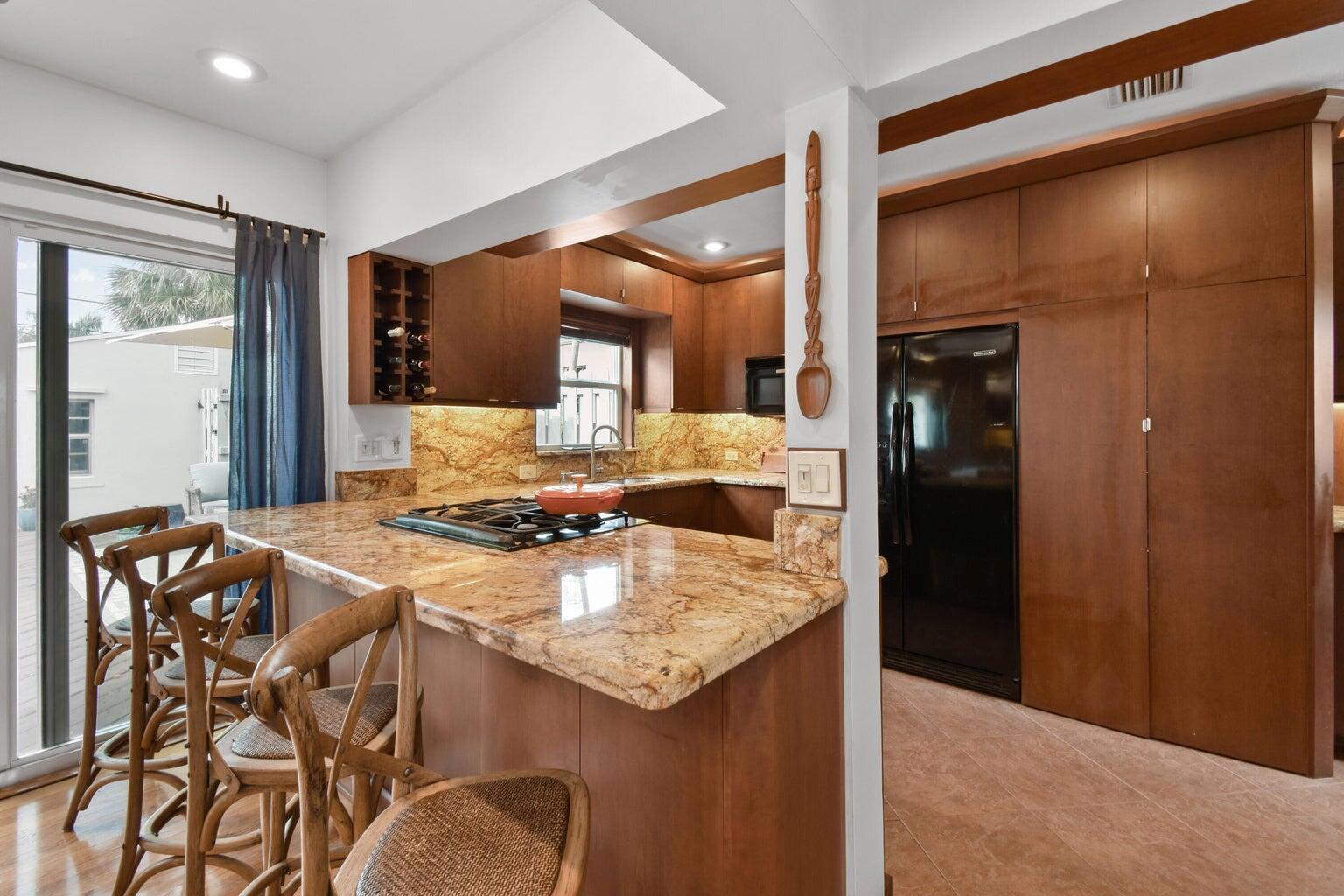 LAKE WORTH TOWN OF - Residential Lease