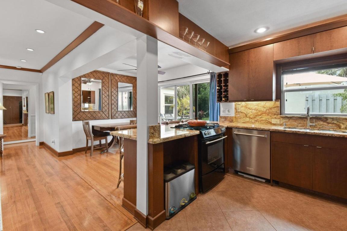 LAKE WORTH TOWN OF - Residential Lease