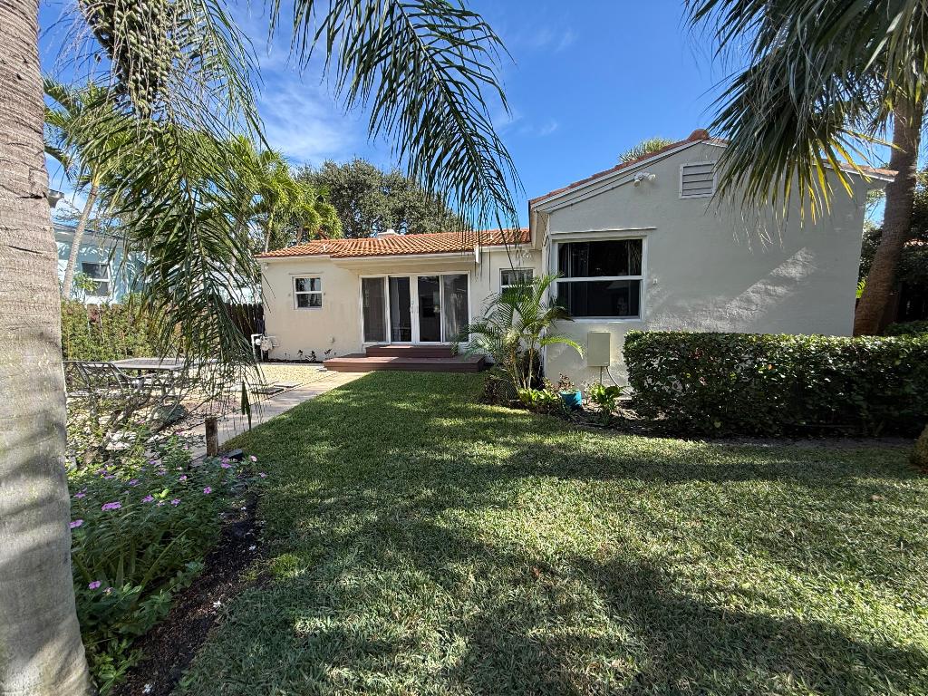 LAKE WORTH TOWN OF - Residential Lease